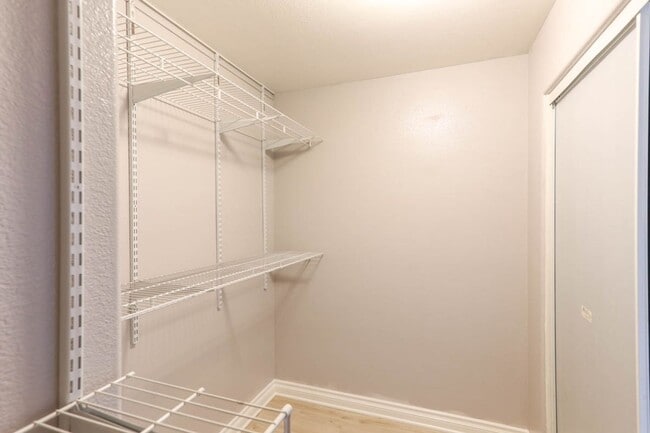 Building Photo - Beautifully Updated 3 Bedroom, Single Story North Las Vegas Home In Gated Community