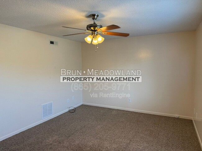 Building Photo - 3607 Lark Cir