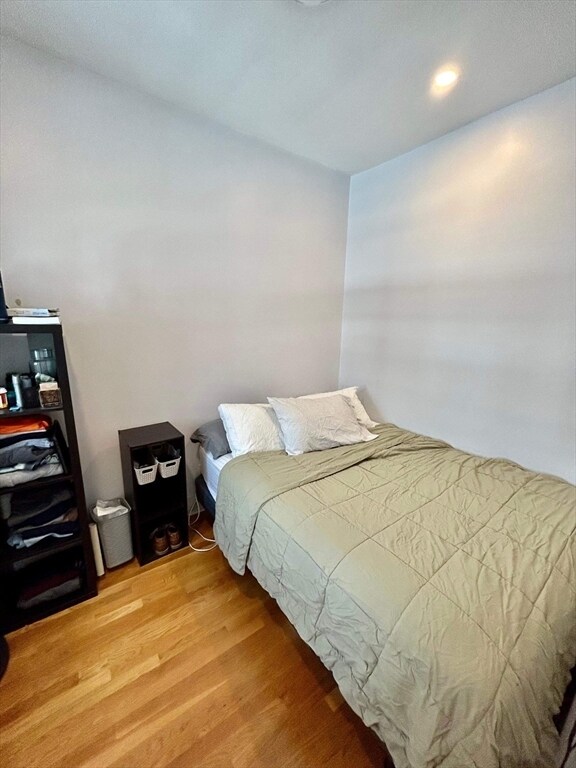 Building Photo - 4 Viking St