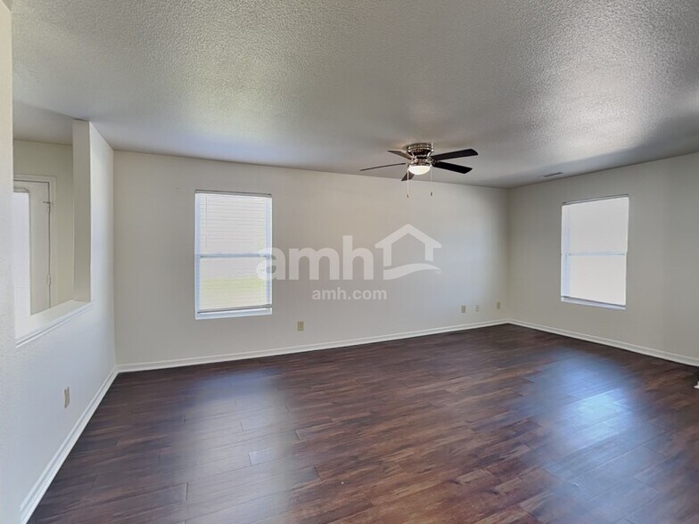 Building Photo - 10155 Cumberland Pointe Blvd