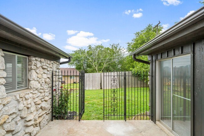 Building Photo - 8340 E 23rd St