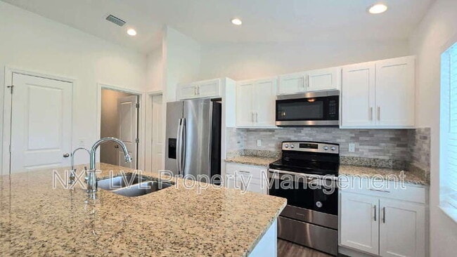 Building Photo - 232 NW 6th Ave