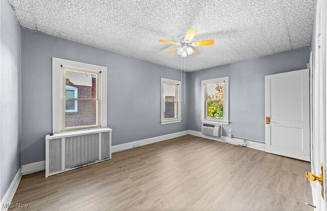 Building Photo - 14724 Clifton Blvd