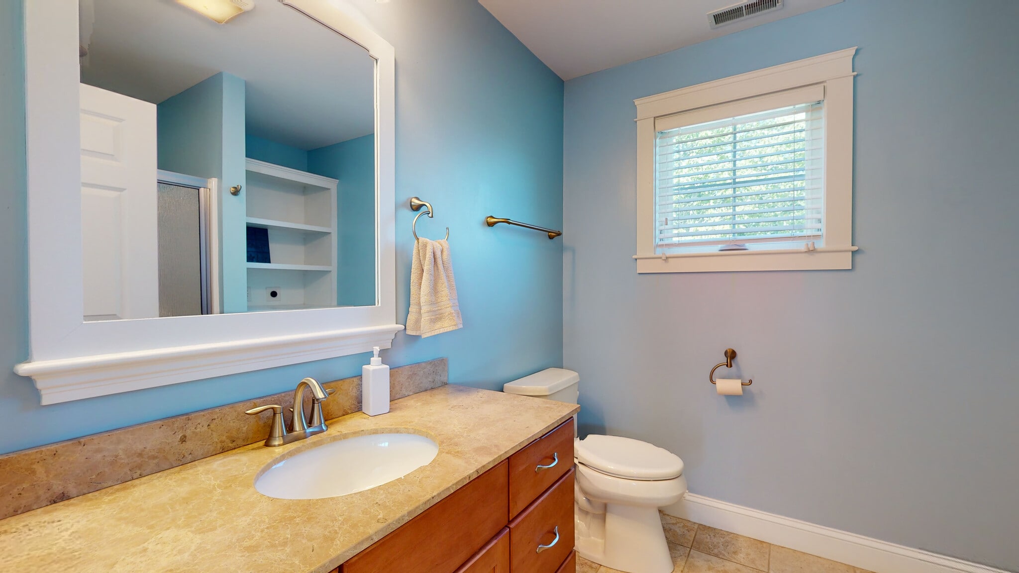 Building Photo - 1 Sea Rose Ln