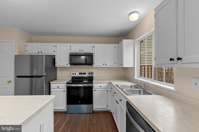 Building Photo - 2978 Mourning Dove Pl