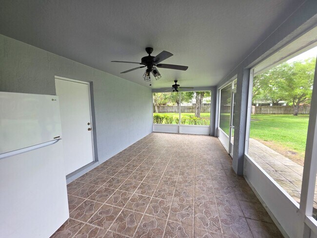 Building Photo - Beautiful 4 Bedroom in Gated Compass Pointe