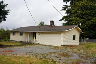 Building Photo - 1110 NE 259th St