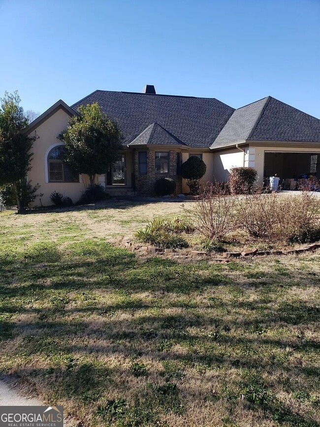 Building Photo - 646 McCoy Dr