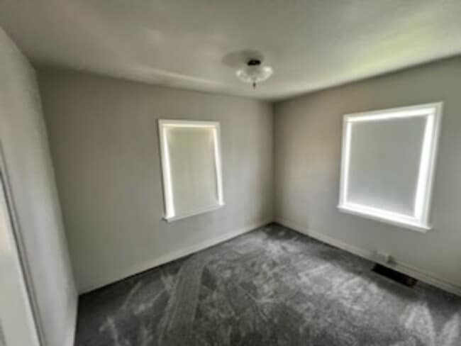 Building Photo - 1909 Williams Blvd SW