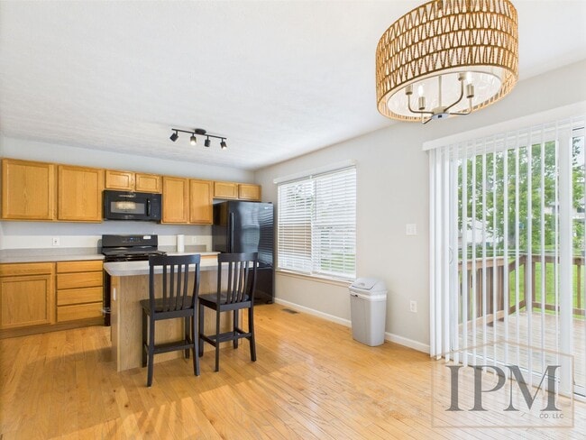 Building Photo - Available Now!- 3 Bedroom Home in Eastern ...