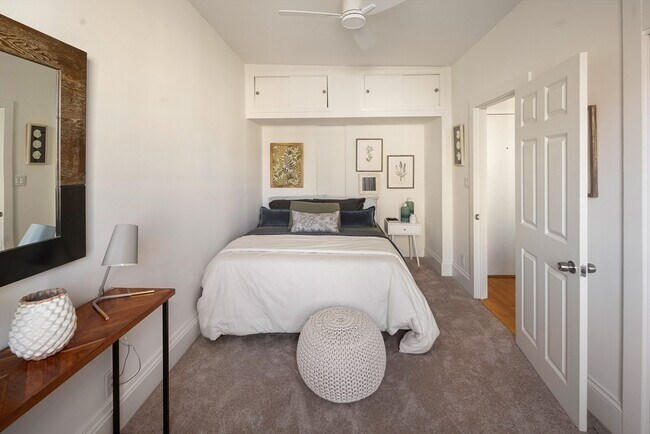 Building Photo - 413 Beacon St