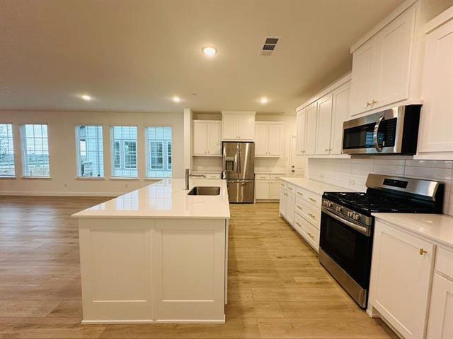Building Photo - 8875 Stablehand Mews