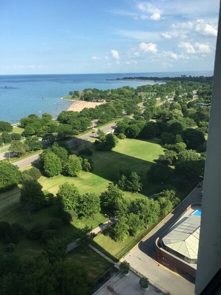 View - 5445 N Sheridan Rd