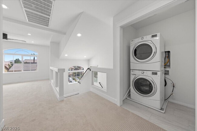 Building Photo - 6050 Belvedere Canyon Ave