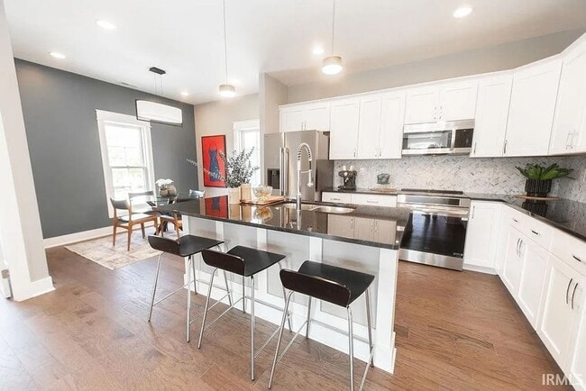 Primary Photo - Brand New Townhome in Renwick across from ...