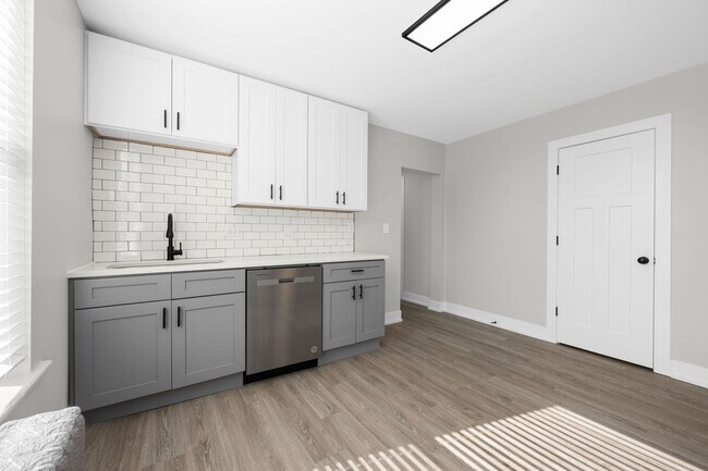 Building Photo - 447 N Austin 5959-69 W Midway Park Chicago, IL 60644