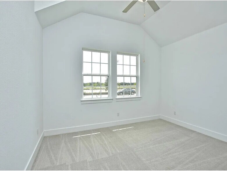 Building Photo - 2233 Nates Pl
