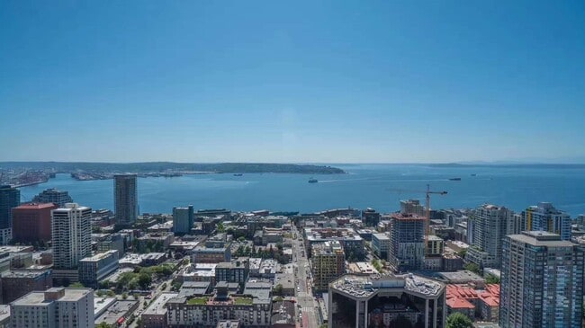 Building Photo - Insignia Condominium ~ Belltown/South Lake...