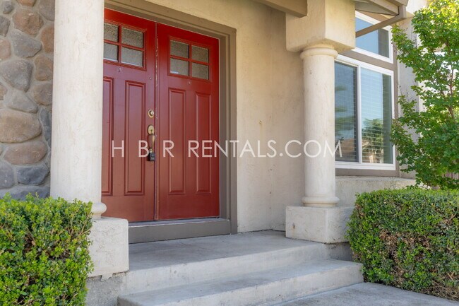 Building Photo - Charming Corner Haven: 3BR/2.5BA with Modern Upgrades in Tracy, CA