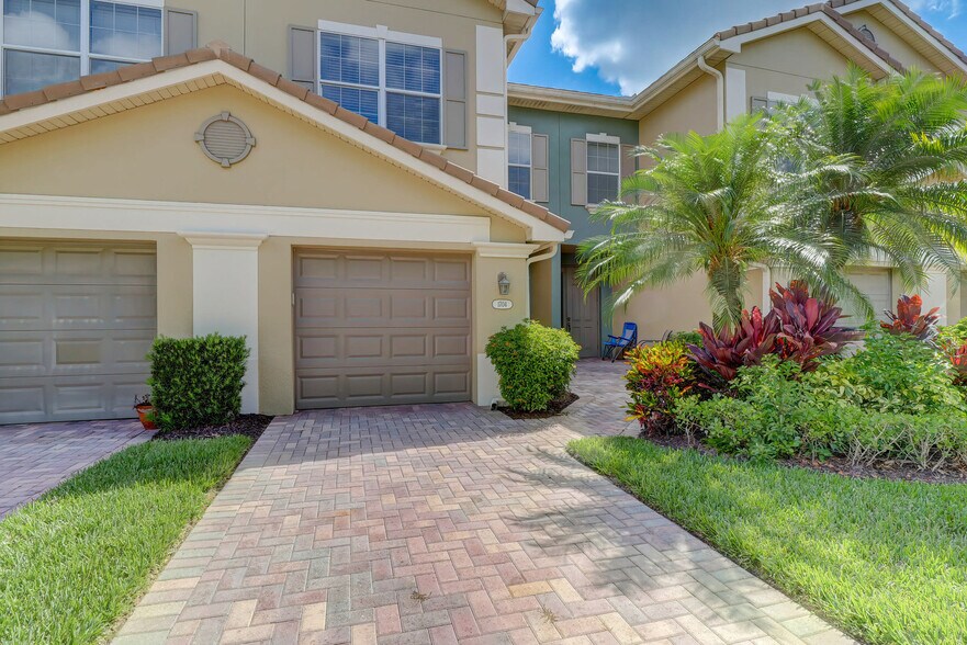 Building Photo - 3111 Cottonwood Bend
