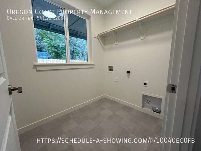 Building Photo - 15 Johnson St