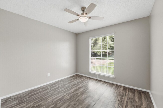 Building Photo - 7115 Tara Blue Ridge Dr