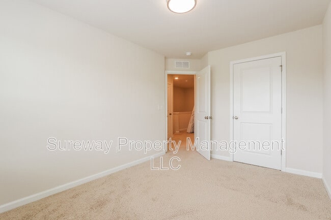Building Photo - 4 Naples Ln