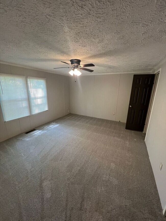 Building Photo - Cozy 3 bedroom 2 bath home in BUFORD SCHOOL DISTRCT!