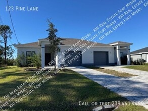 Building Photo - 123 Pine Ln