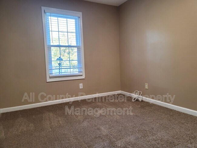 Building Photo - 5634 Crest Trace Ct