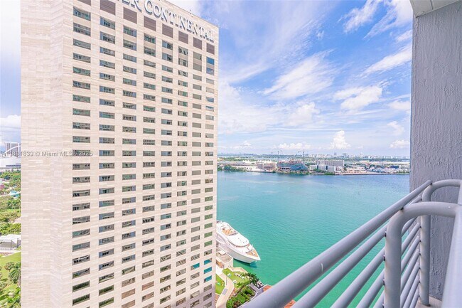 Building Photo - 335 S Biscayne Blvd