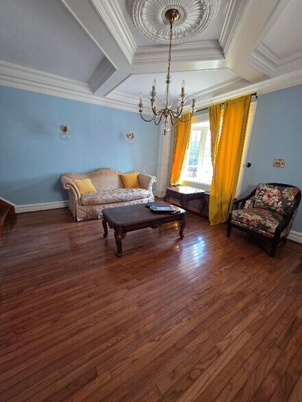 Building Photo - 4701 Avenue K