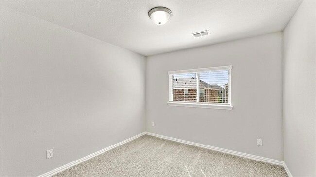 Building Photo - 3720 Paradise Way