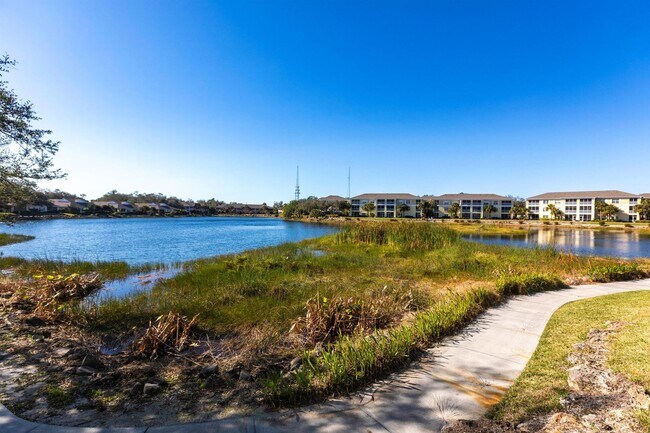 Building Photo - AMAZING CONDO IN WATERSIDE CLUB