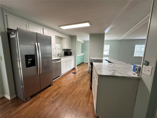 Building Photo - 24007 River Rd