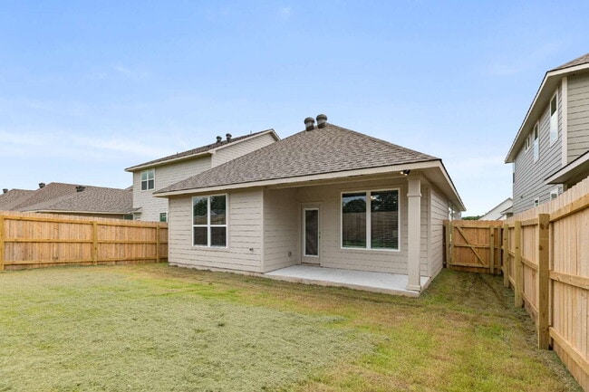 Building Photo - 1125 Elise Ave