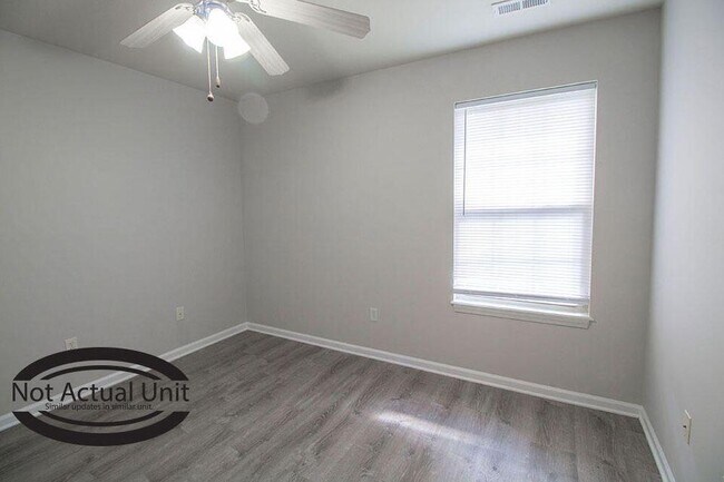 Building Photo - 1524 Bodie Dr