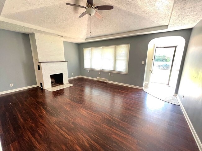 Building Photo - Charming 2 Bed / 1 Bath Home in Omaha – Fe...