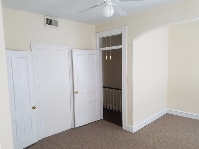 Building Photo - ROB22S