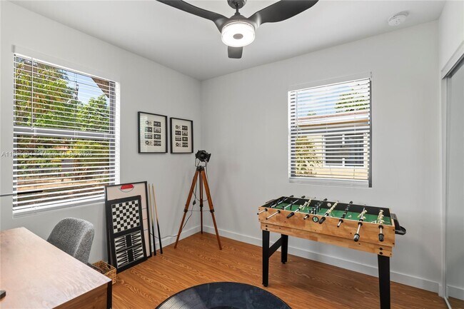 Building Photo - 220 NW 134th St