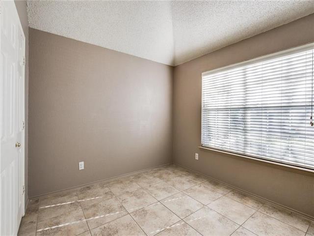 Building Photo - 1521 Broadmoor Dr