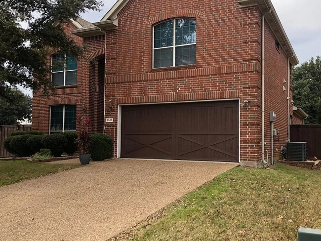 Building Photo - 5517 Crimson Oaks Dr