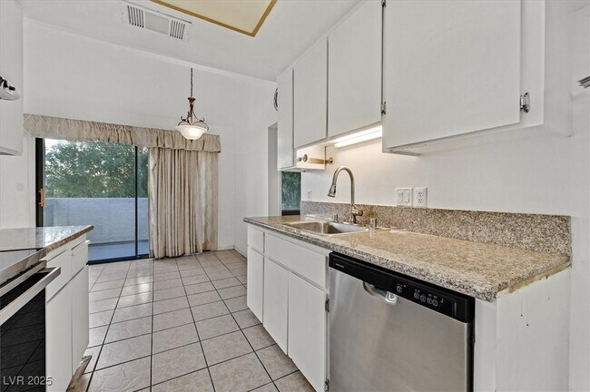 Building Photo - 4320 Gannet Cir
