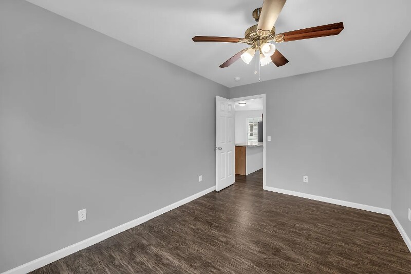 Building Photo - 2007 Wilson St