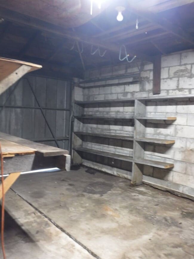 Building Photo - Anderson Home With Lots Of Character!  2 Bedroom 1 Bath With Carport and Shop