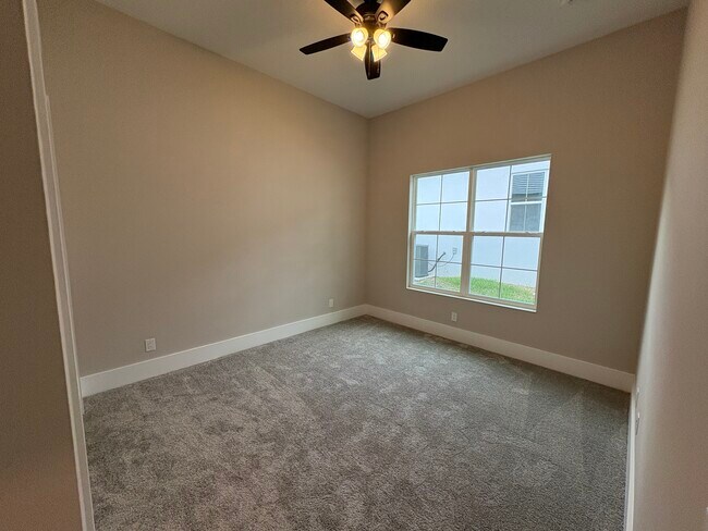 Building Photo - 547 Sanctuary Golf Pl