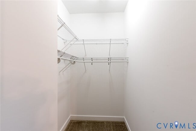 Building Photo - 11412 Pinedale Dr