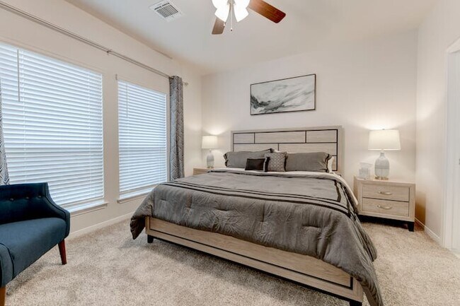 Building Photo - 3703 McCleland Crk Trl