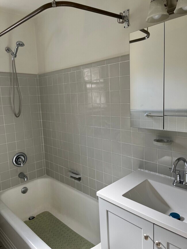 Building Photo - 20 North St