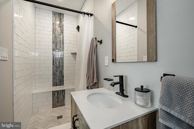 Building Photo - 5708 Park Blvd